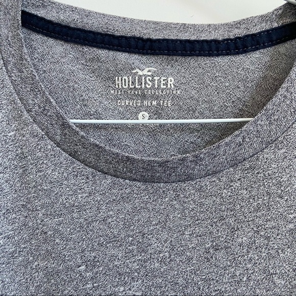 Hollister Grey Tee - Picture 2 of 3